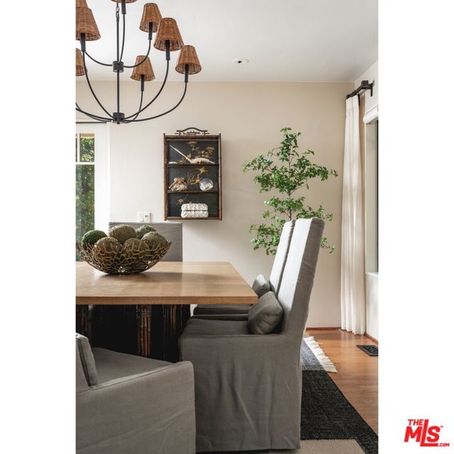 840 Ivy Lane, Montecito CA: https://media.crmls.org/mediaz/bd4e6b21-5dc1-45ed-bd7e-f53967cc5e09.jpg