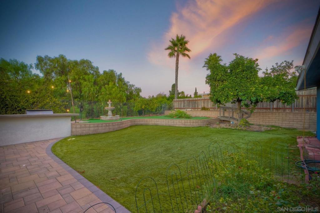 MLS #250042674SD image #14