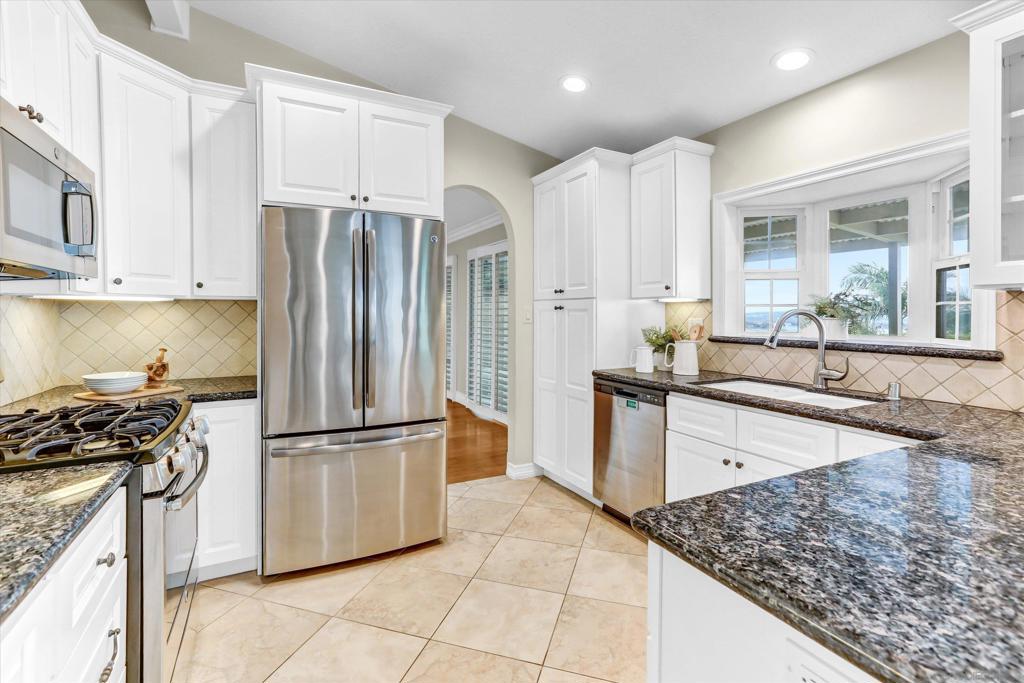 MLS #250036360SD image #10