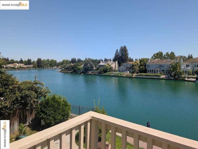 4958 Bay View CIR, Stockton CA: https://media.crmls.org/mediaz/bd4ff2f1-5165-434b-a01e-d3eb7428cc3b.jpg