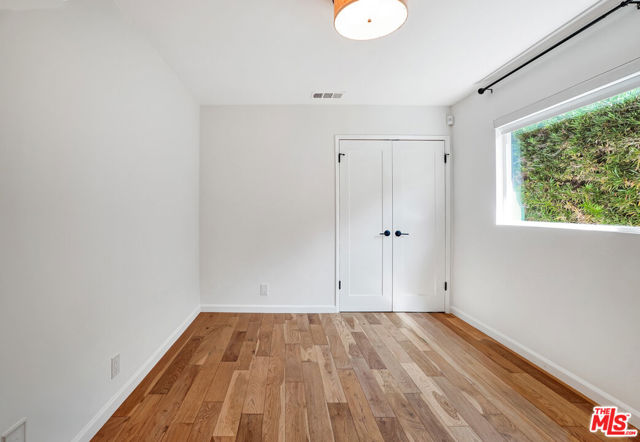 4340 W 60th Street, Los Angeles CA: https://media.crmls.org/mediaz/bd50943a-200f-437a-826d-976eef6de0bb.jpg