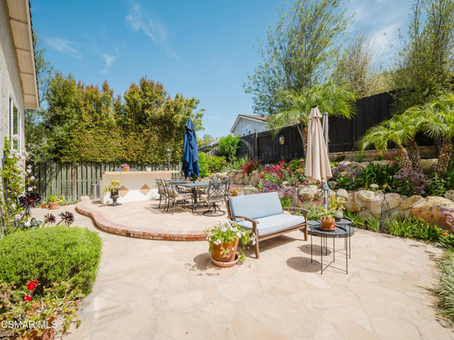 709 Zinnia Court, Thousand Oaks CA: https://media.crmls.org/mediaz/bd519ad1-212a-455b-8019-f1aa10c25306.jpg