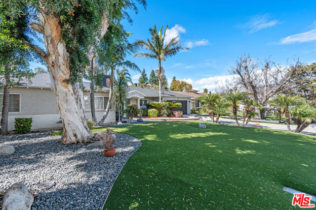 5159 Sophia Avenue, Encino CA: https://media.crmls.org/mediaz/bd51dc40-b134-43bd-9436-f72f52ab1560.jpg