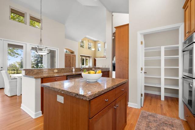 125 Orchard Heights Lane, Corralitos CA: https://media.crmls.org/mediaz/bd51de57-a108-4eda-a4d3-037a7062c17d.jpg