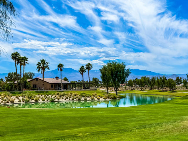 81083 Avenida Tres Lagunas, Indio CA: https://media.crmls.org/mediaz/bd5290f7-39f7-4378-95ea-024d02ef99eb.jpg