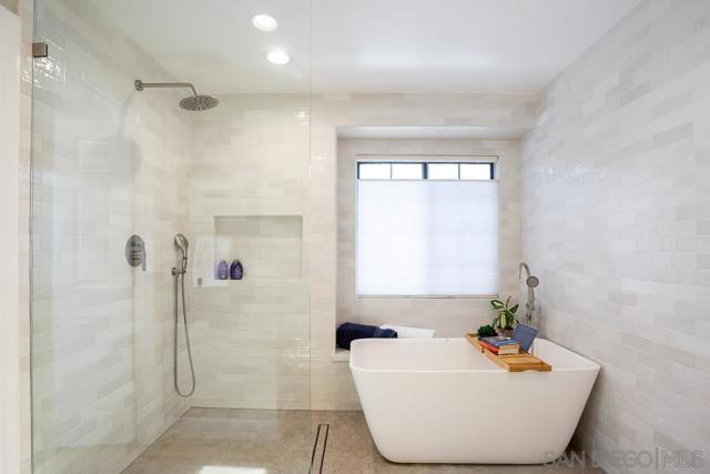 25314 Keats Ln, Stevenson Ranch CA: https://media.crmls.org/mediaz/bd52b316-015b-4483-8019-8edfb7179d12.jpg