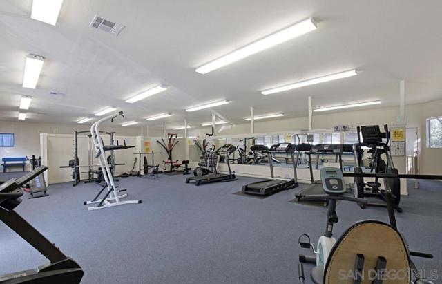 3909 Reche Rd, Fallbrook CA: https://media.crmls.org/mediaz/bd52ea29-066a-4ad9-a3d3-0fb4e21b0bf2.jpg
