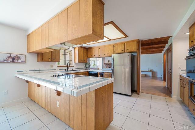 1139 Big Oak Ranch Rd., Fallbrook CA: https://media.crmls.org/mediaz/bd53356b-f7bf-469e-81d5-3d81f536bd9c.jpg