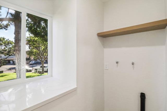 Detail Gallery Image 17 of 36 For 133 Countrywood Ln, Encinitas,  CA 92024 - 3 Beds | 2/1 Baths