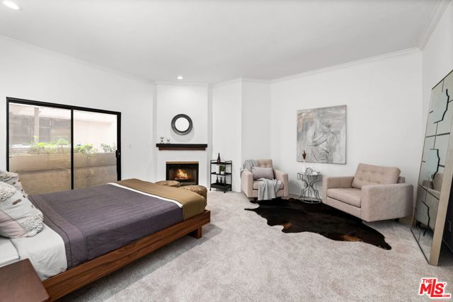 839 Larrabee Street, 3 photo 8
