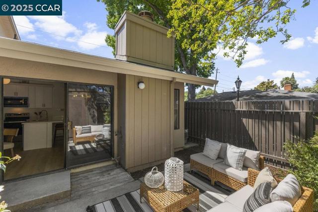 2408 Westcliffe Ln, Walnut Creek CA: https://media.crmls.org/mediaz/bd54da51-6230-4dfc-b844-90d479f722ab.jpg