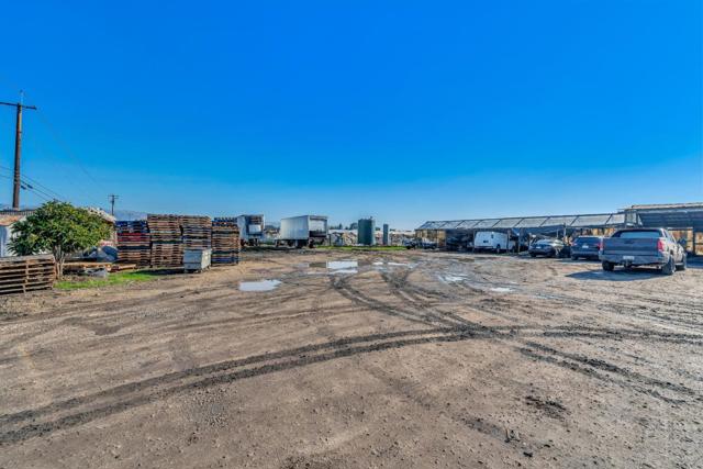 1500 Gilman Road, Gilroy CA: https://media.crmls.org/mediaz/bd5558b4-357f-4c15-9765-04f90589ef68.jpg