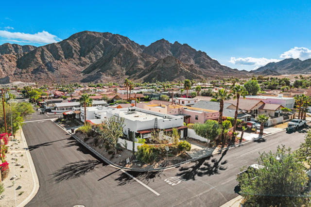 54510 Avenida Alvarado, La Quinta CA: https://media.crmls.org/mediaz/bd55b2e0-fd7d-4e92-a3d5-43c5836c89a2.jpg