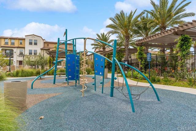 Detail Gallery Image 66 of 69 For 1763 Laurelwood Way, Oceanside,  CA 92057 - 3 Beds | 2/1 Baths