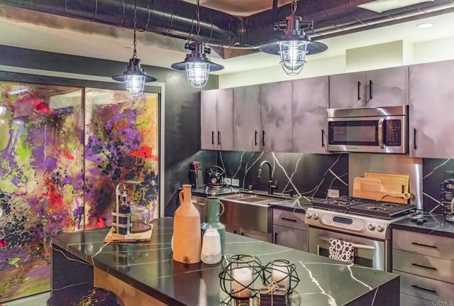 350 11th Avenue, San Diego CA: https://media.crmls.org/mediaz/bd55c923-c11e-4d15-b379-1de34a120062.jpg