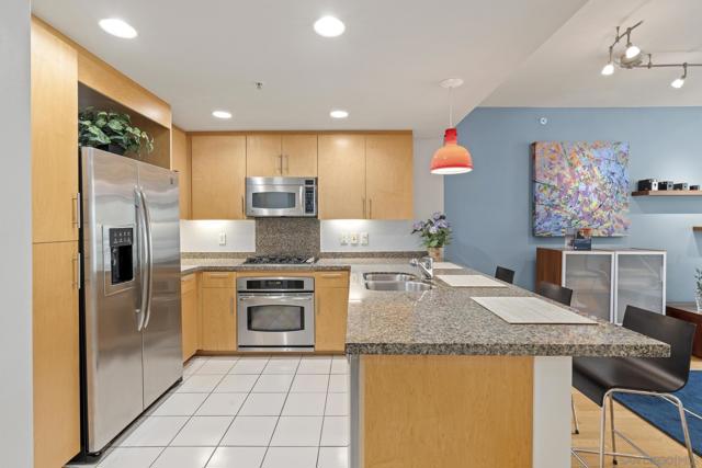 3812 Park Blvd, San Diego CA: https://media.crmls.org/mediaz/bd55d36e-f4b4-4f30-970b-55f0256f9151.jpg
