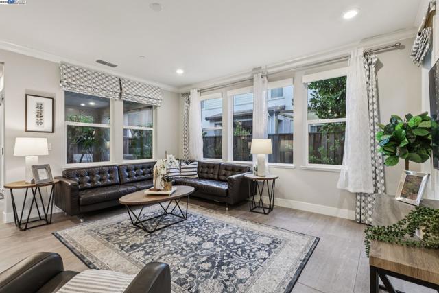 5789 Nugget Way, Dublin CA: https://media.crmls.org/mediaz/bd567f6e-d003-40cb-b976-c6824773e0ae.jpg