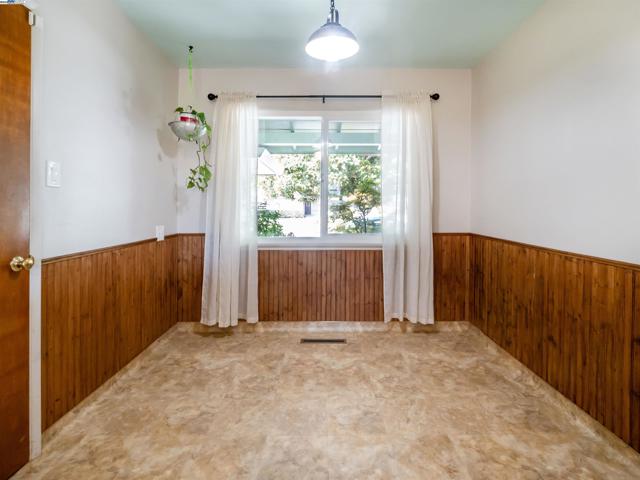 4670 Eggers Dr, Fremont CA: https://media.crmls.org/mediaz/bd56cb58-c9b8-4dfc-aed6-80c5332a231c.jpg