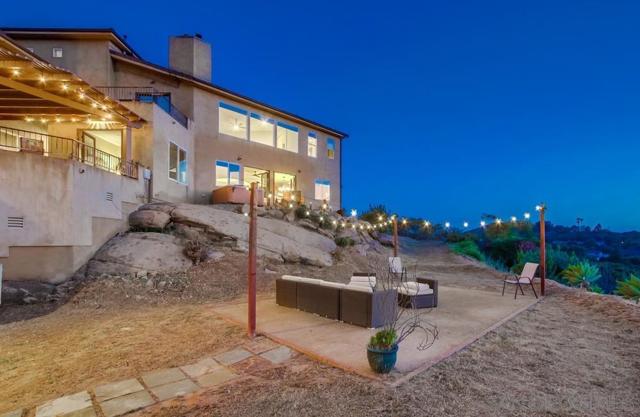 13037 Yerba Valley Way, Lakeside CA: https://media.crmls.org/mediaz/bd574baf-88bf-45ec-9fa1-59aa1bbbf320.jpg