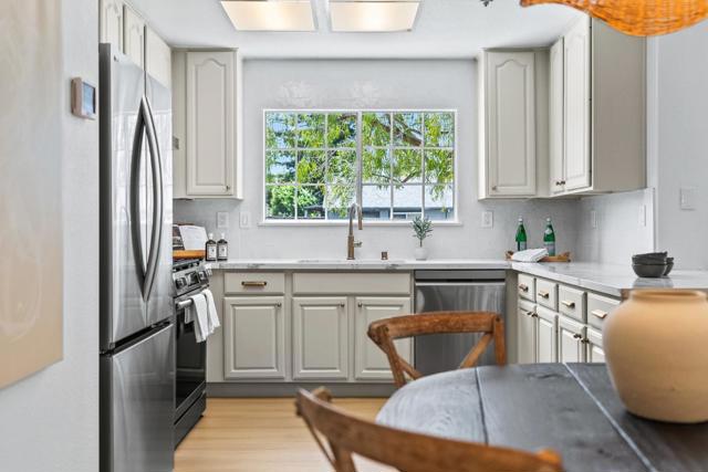 20730 Dunbar Drive, Cupertino CA: https://media.crmls.org/mediaz/bd57cb84-e8b9-4d7c-83b4-eaaab1882971.jpg