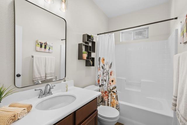 Detail Gallery Image 18 of 37 For 2233 Capistrano Way #18,  Chula Vista,  CA 91915 - 4 Beds | 3 Baths