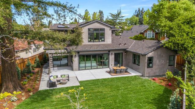 1303 American Way, Menlo Park CA: https://media.crmls.org/mediaz/bd5953fe-efff-41f5-8468-77ffae1c6cfd.jpg
