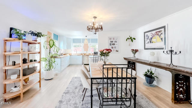 632 Mariposa Avenue, Los Angeles CA: https://media.crmls.org/mediaz/bd59db20-6044-472b-a528-79c104da6179.jpg