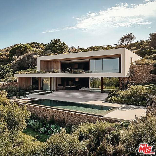 20404 Little Rock Way, Malibu CA: https://media.crmls.org/mediaz/bd5a9216-5344-461d-a76d-306cbe8674b4.jpg