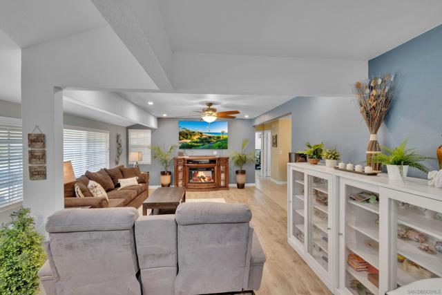 Image 6 of 58 For 44673 Holtville Avenue