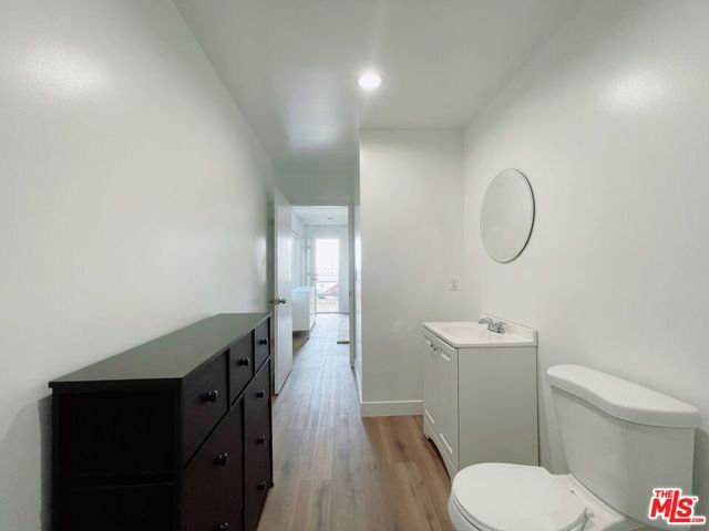 9432 Sierra Mar Place, Los Angeles CA: https://media.crmls.org/mediaz/bd5ab9b1-d0ff-4a0d-8a93-19968141edbe.jpg