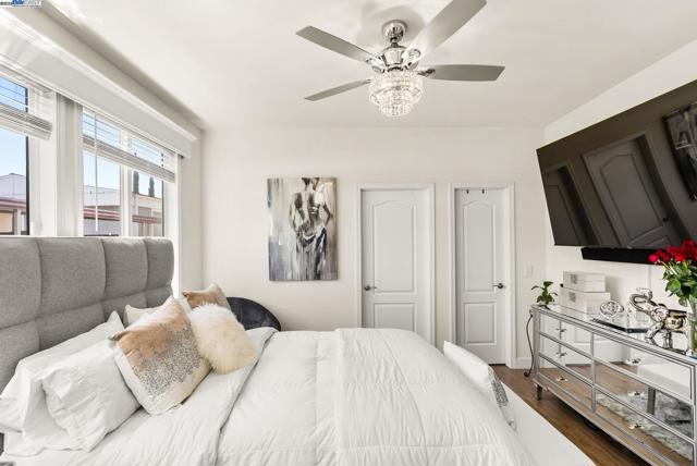 65 Pali, Pittsburg CA: https://media.crmls.org/mediaz/bd5b3fb8-207c-4804-99f6-f1b26502692b.jpg