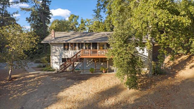 15292 Stratford Court, Monte Sereno CA: https://media.crmls.org/mediaz/bd5ba5db-e7bd-4f99-8439-c0b3438c5c46.jpg