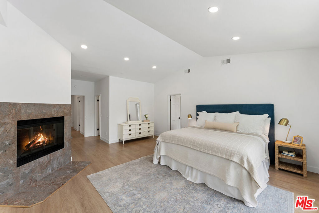 MLS #26841453 image #20