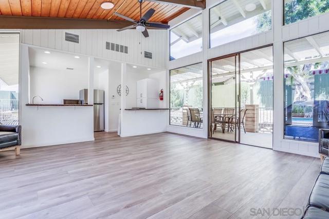 5450 Kiowa Dr, La Mesa CA: https://media.crmls.org/mediaz/bd5c159a-e247-49f8-9e21-43e77d843192.jpg