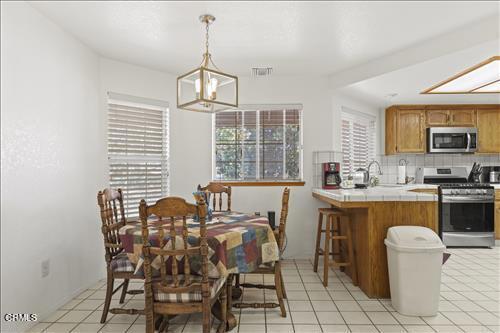 Detail Gallery Image 8 of 34 For 22820 Mariposa Rd, Tehachapi,  CA 93561 - 3 Beds | 2 Baths