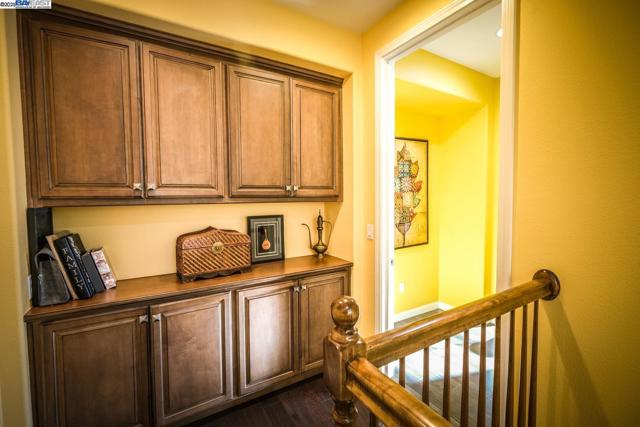 3252 Carpenter Way, San Ramon CA: https://media.crmls.org/mediaz/bd5dcd87-ed2d-4f70-a371-6117686ef7d5.jpg