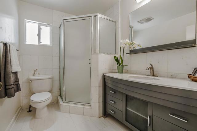 1320 Windermere Avenue, Menlo Park CA: https://media.crmls.org/mediaz/bd5e65f7-7d3a-4b8e-8ccf-8ad92e98d4b0.jpg