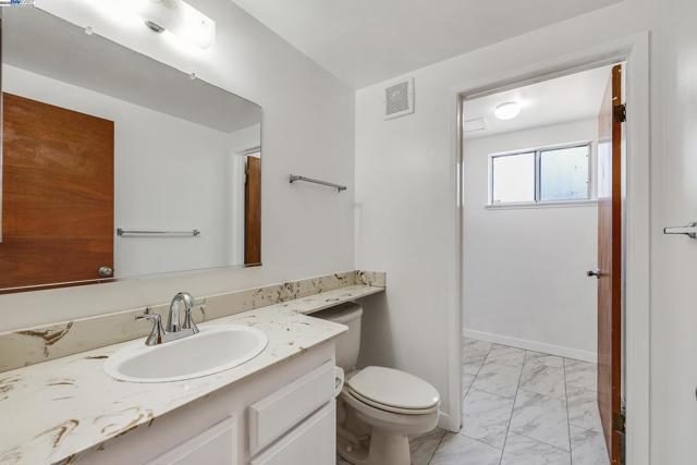 1849 Springsong Dr, San Jose CA: https://media.crmls.org/mediaz/bd5eb609-b83e-4b64-a3f0-2a1df14b0bcd.jpg