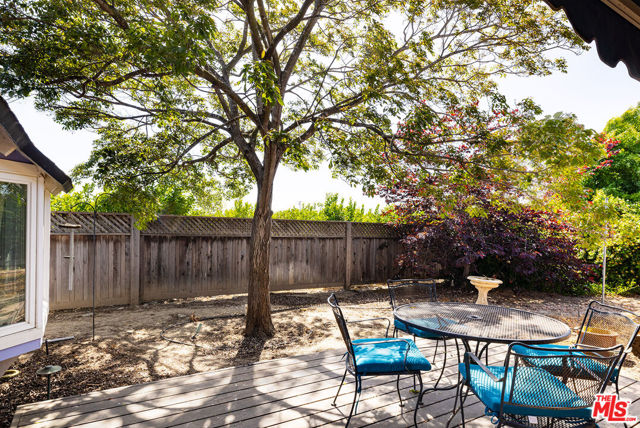 13721 W Telegraph Road, Santa Paula CA: https://media.crmls.org/mediaz/bd5ee103-c5a5-473c-8385-3457775a8b0b.jpg