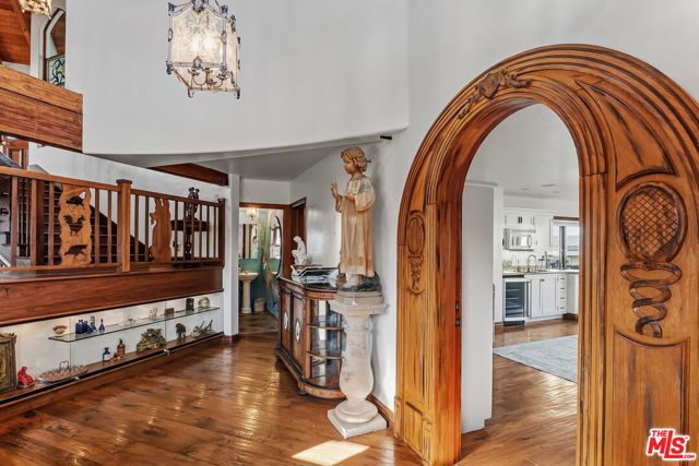 7007 Birdview Avenue, Malibu CA: https://media.crmls.org/mediaz/bd5f3387-9083-4b1f-bd9b-486abdec7519.jpg