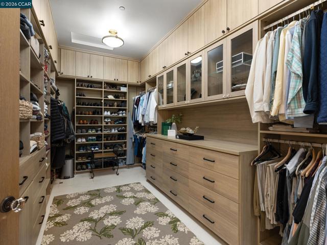 Image 32 of 60 For 5401 Penny Ln