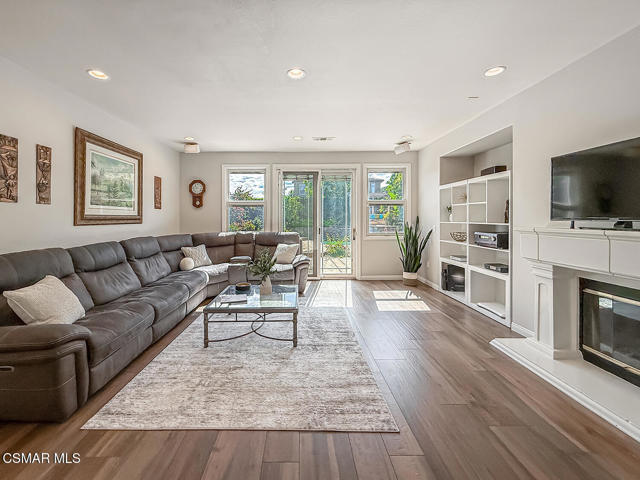 Image 19 of 67 For 388 Via Cresta