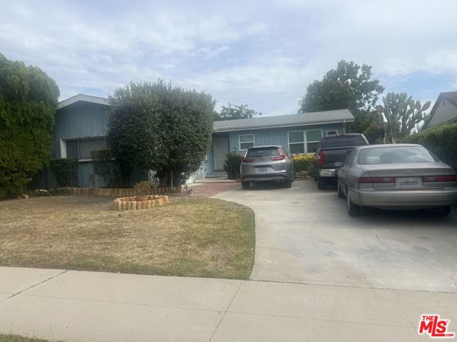 15952 Kalisher Street photo 2