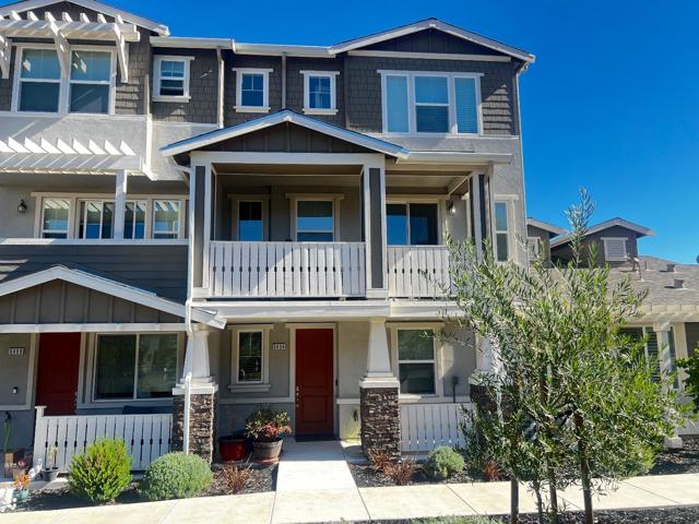 6404 Laguna Seca Lane, Gilroy CA: https://media.crmls.org/mediaz/bd5fe8bb-664c-4c0d-982f-a2a805d7ad37.jpg