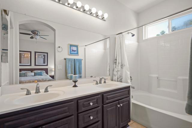 632 Lee Cir, Chula Vista CA: https://media.crmls.org/mediaz/bd60091d-3d06-4f5a-b43a-898606a8c094.jpg
