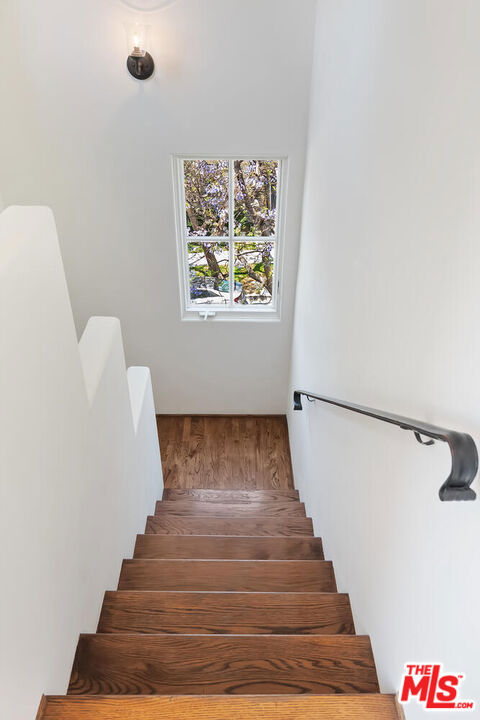 1414 N Harper Avenue, West Hollywood CA: https://media.crmls.org/mediaz/bd61fbeb-5ea6-4ae4-b556-0e1782e852c6.jpg