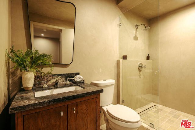4790 Galendo Street, Woodland Hills CA: https://media.crmls.org/mediaz/bd623c65-1f3a-439c-a74c-552005608760.jpg