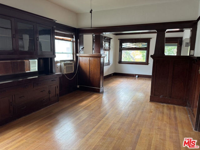 224 N Louise Street, Glendale CA: https://media.crmls.org/mediaz/bd62a130-1d54-4277-806f-d738a1b9c8b5.jpg