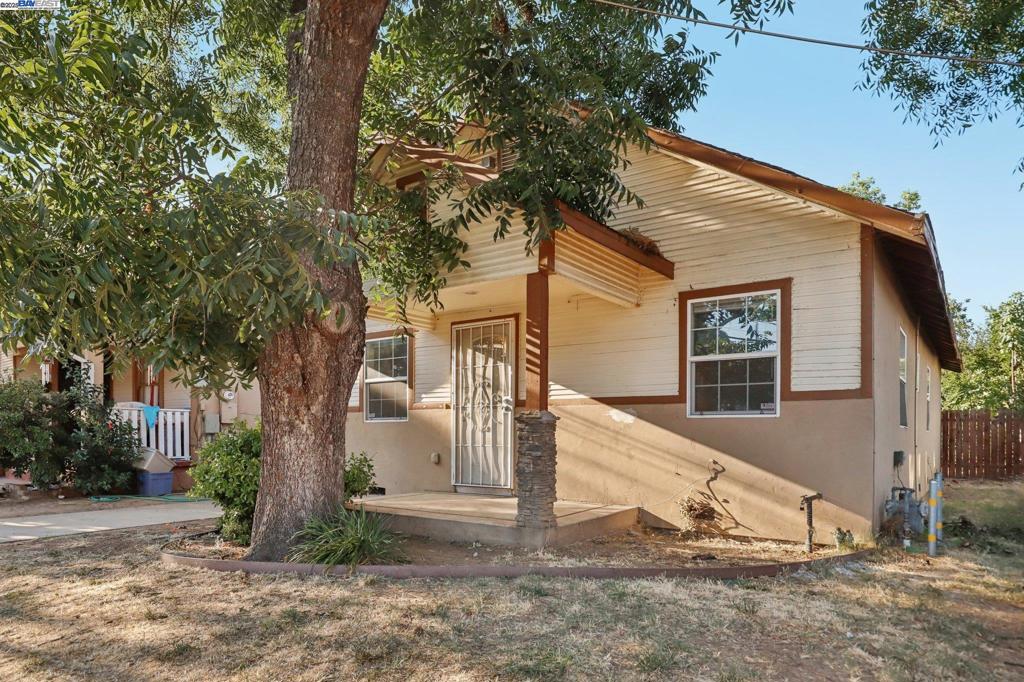 4416 8Th Ave