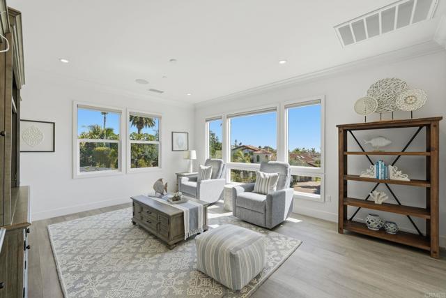 Detail Gallery Image 37 of 74 For 374 Fulvia St, Encinitas,  CA 92024 - 4 Beds | 4/1 Baths